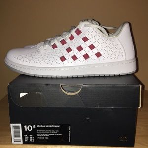 Men’s Nike Jordan White Illusion Low Sneakers 10.5